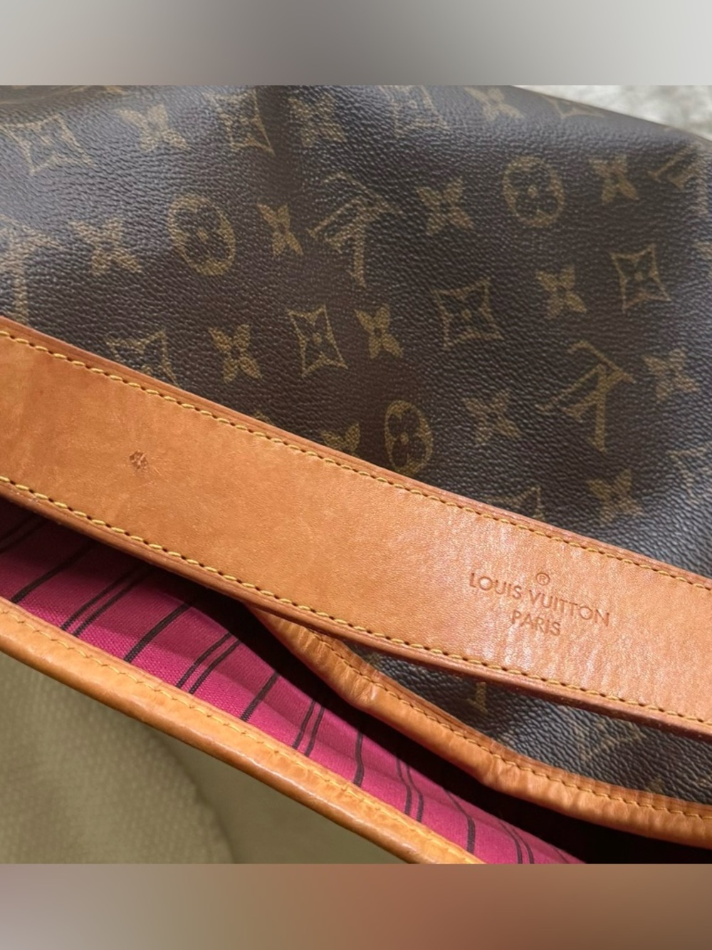 Louis Vuitton Delightful MM Monogram Shoulder Bag with Pink Interior - Picture 6 of 8